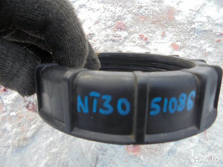 Крепление топливного насоса Nissan Xtrail NT30