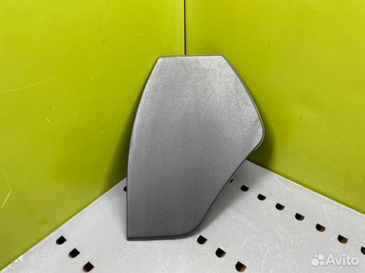 Боковая накладка торпеды Mercedes-Benz E-Class