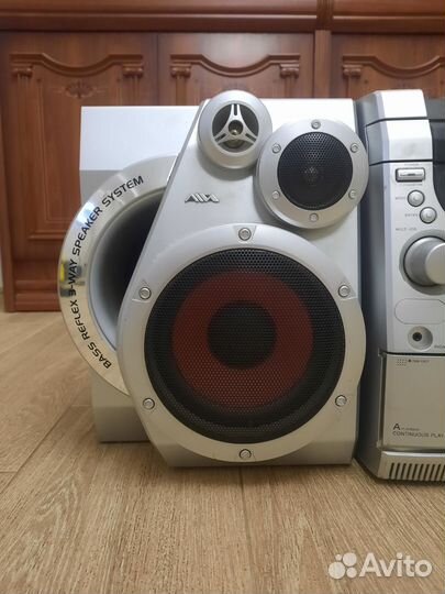 Музыкальный центр