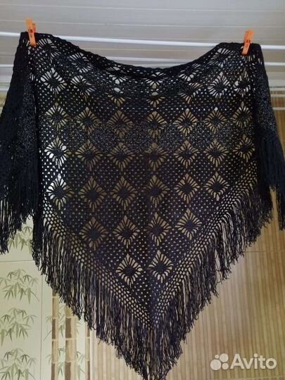 Шаль ажурная чёрная с люрексом 
