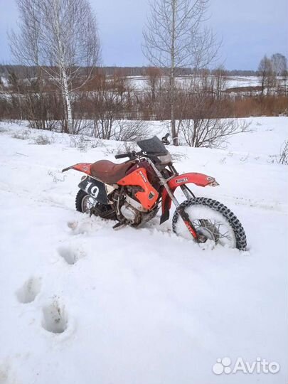 Чезет с 4ех тактным двс