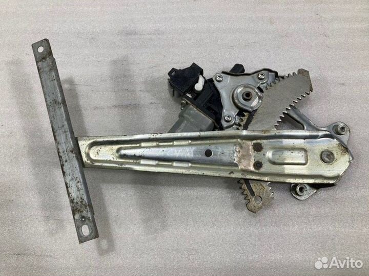 Стеклоподъемник задний левый Nissan Juke HR16 2012