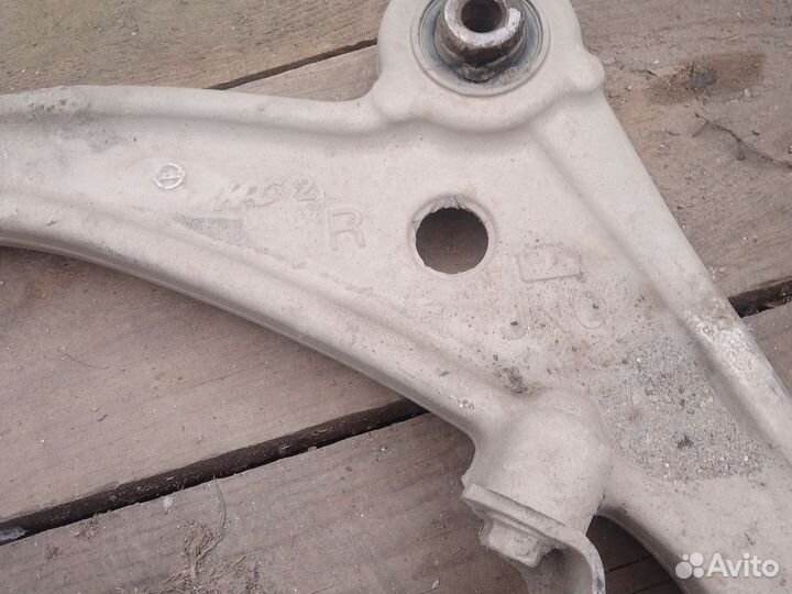 Рычаг передний правыйНиссан теана j32 4 вд