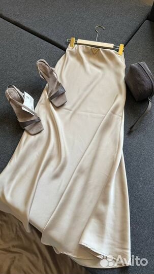 Атласная юбка Valentino