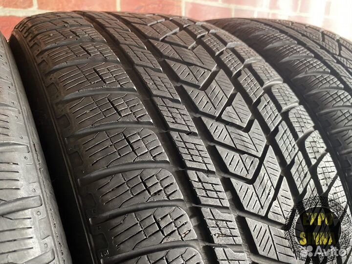 Pirelli Scorpion Winter 295/35 R21 107V