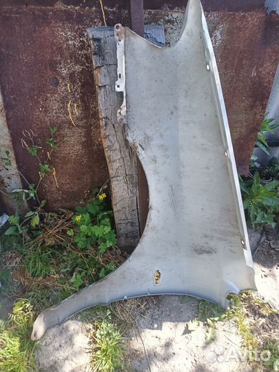 Крыло переднее правое Митсубиси Спейс стар