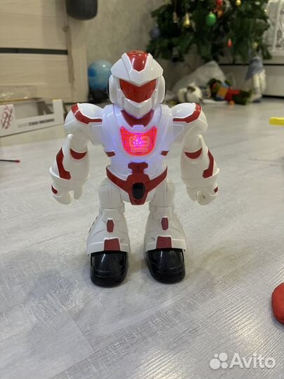 Робот на пульте управления