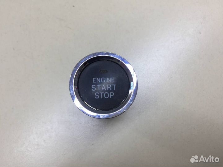 Кнопка запуска двигателя Toyota Crown Majesta S180