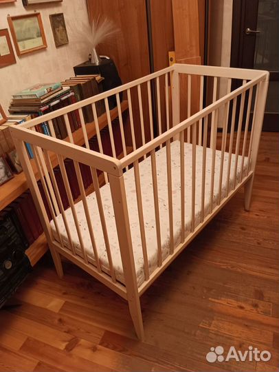 Детская кровать с матрасом