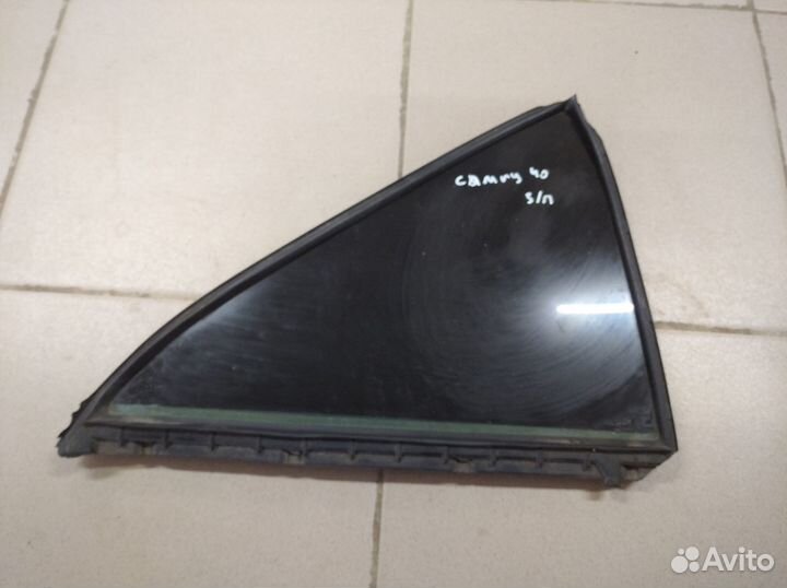 Стекла задних дверей глухие Toyota Camry V40