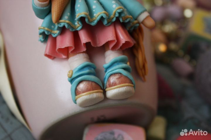 Кружка с декором из полимерной глины