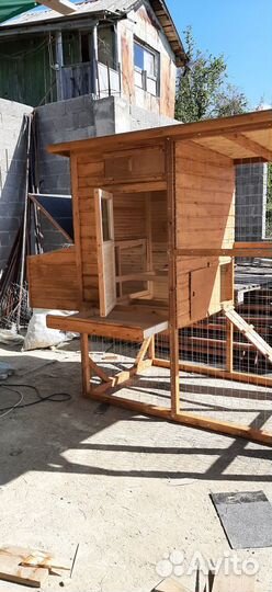 Курятник с выгулом и гнёздами