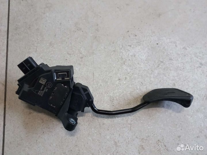 Педаль газа Lexus NX 300h 2014-2021 2019