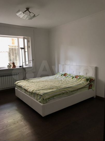 3-к. квартира, 125 м², 1/4 эт.