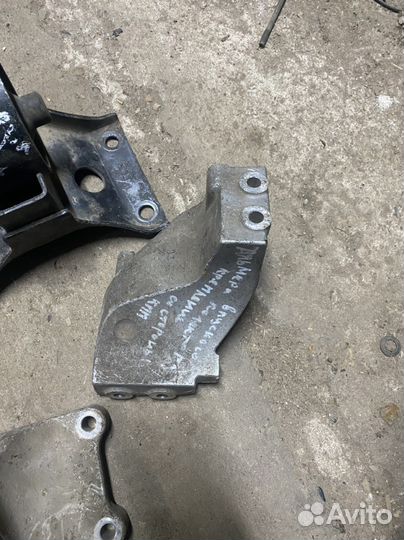 Подушка двигателя коробки ниссан альмера