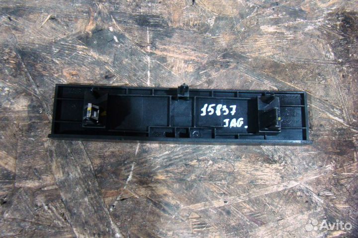 Jaguar XF Накладка консоли