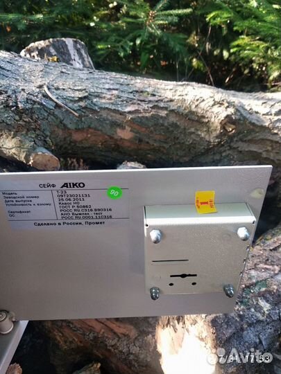 Сейф мебельный