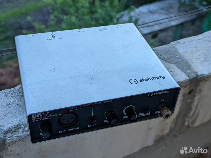 Звуковая карта Yamaha Steinberg UR-12