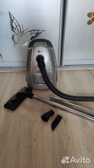 Пылесос LG 1400