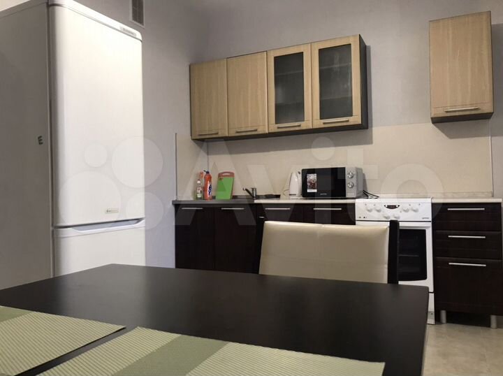 1-к. квартира, 54 м², 1/9 эт.