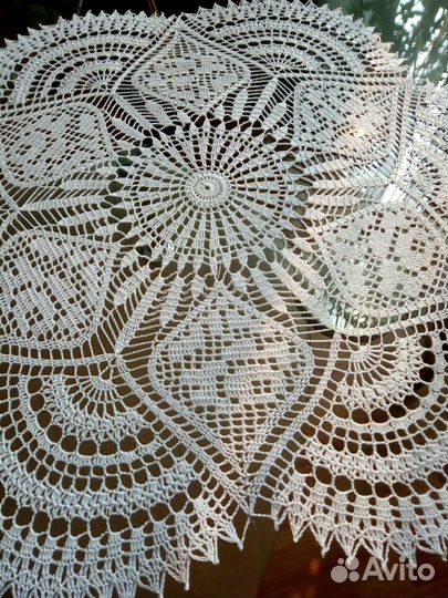 Салфетки ажурные вязаные 65см