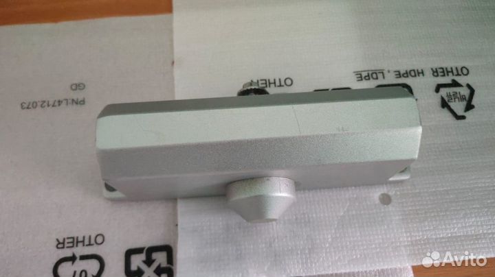 Дверной доводчик, рычаг