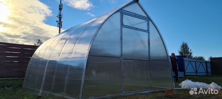 Теплицы для дома и дачи. Капелька и Арка