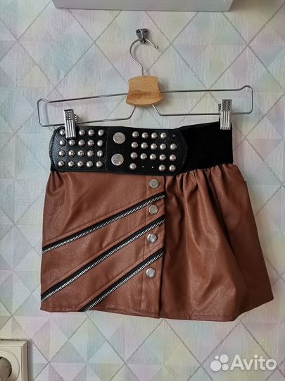 Костюм куртка+юбка (размер 42)