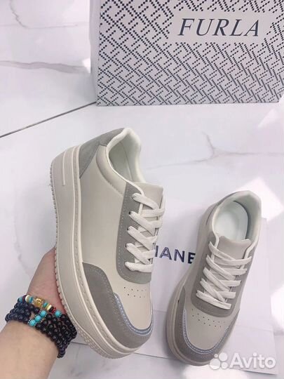 Кроссовки тренд 2023