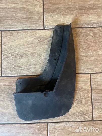 Брызговик задний правый Volkswagen Tiguan 2 С 2017