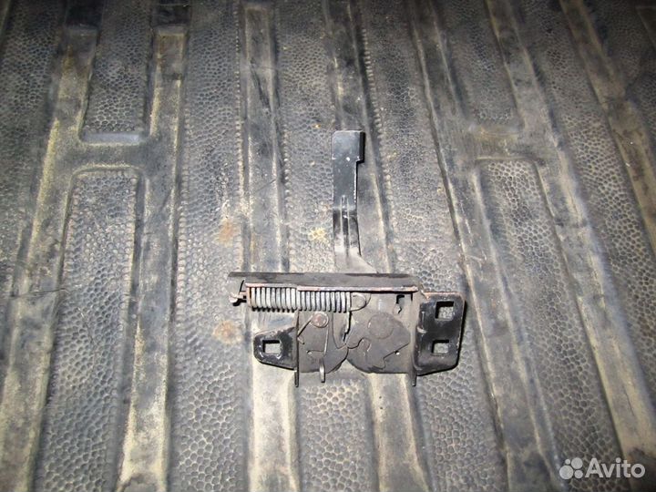 Замок капота ford escort