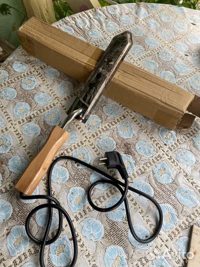 Нож для распечатки рамок (сотов)