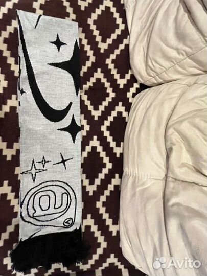 Шарф automatic vertical новый