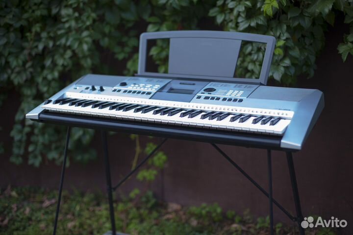 Yamaha синтезатор + стойка