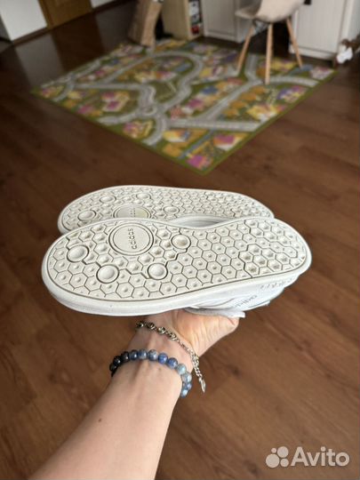 Кроссовки adidas оригинал