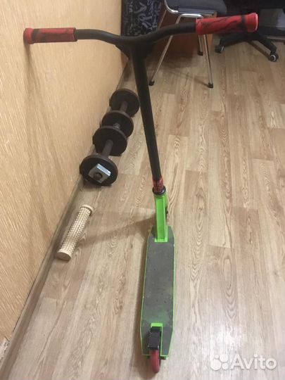 Трюковой самокат кастом в парк