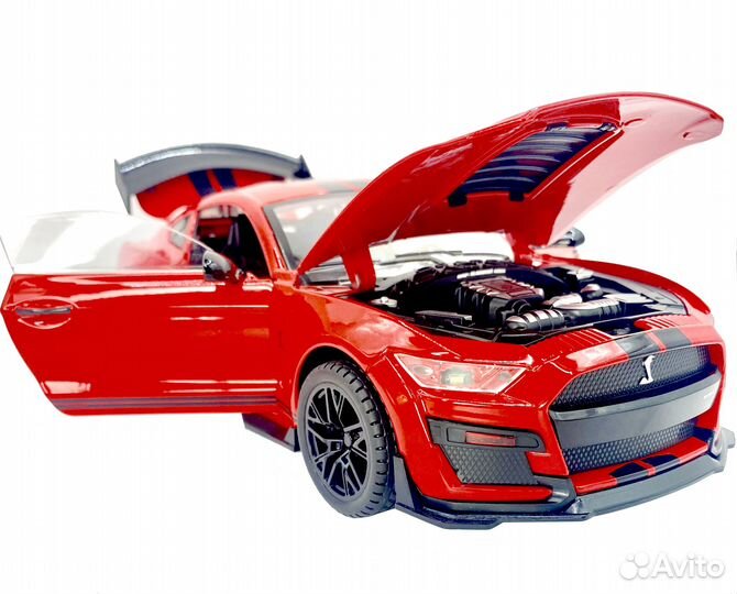 Модель автомобиля Ford Mustang GT