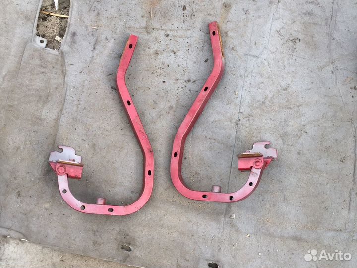 Петля багажника Митсубиси Лансер 9