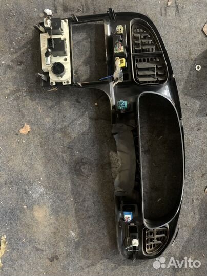 Центральная Консоль Киа спектра шума