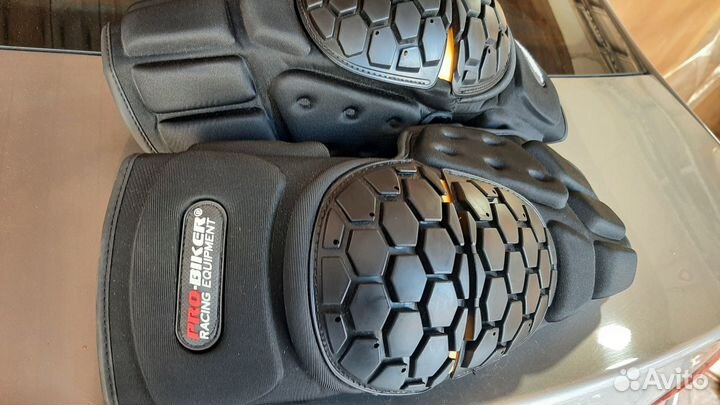 Наколенники