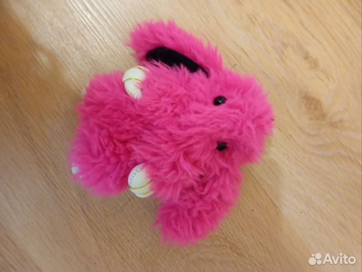 Розовый плюшевый заяц