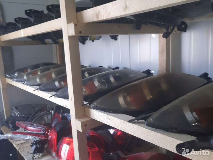 Передняя правая фара Мазда 3 вк галоген хеч