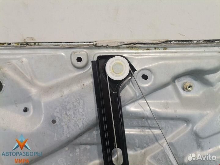 Стеклоподъемник электрический задний правый