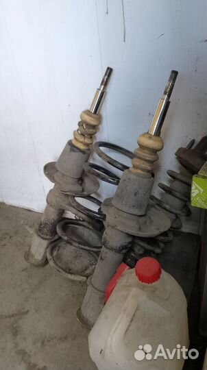 Стойки передние LADA granta