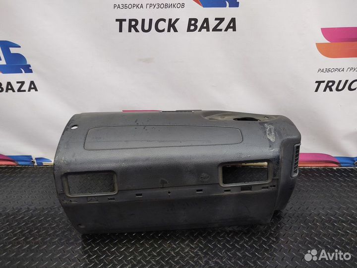 20372152 Накладка торпедо Volvo FH