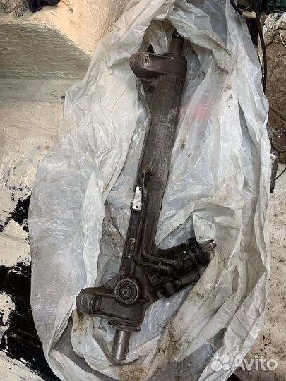 Рулевая рейка на VW T4 с гур