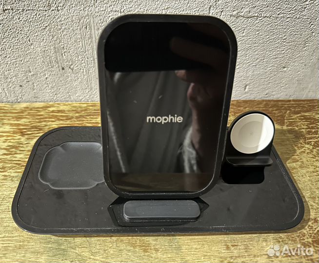 Беспроводная зарядная станция Mophie для iPhone