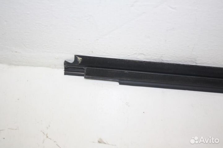 Молдинг стекла передней правой двери Lifan х50