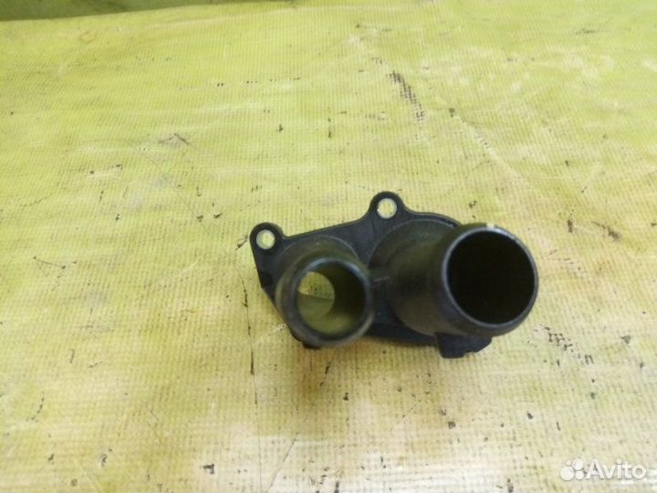 Корпус термостата Ford Focus CB8 pnda 2012