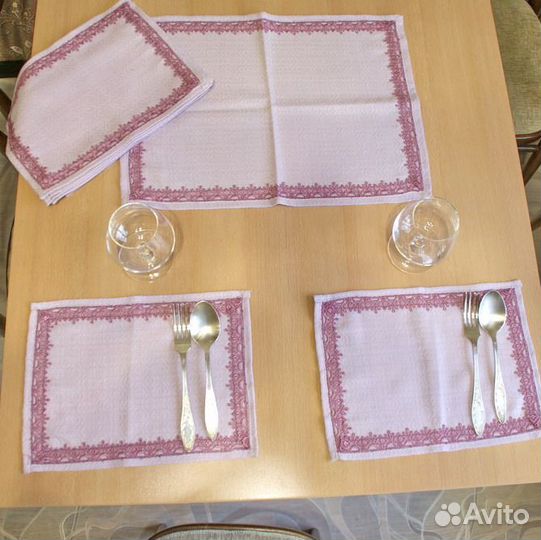 Салфетки столовые под тарелки